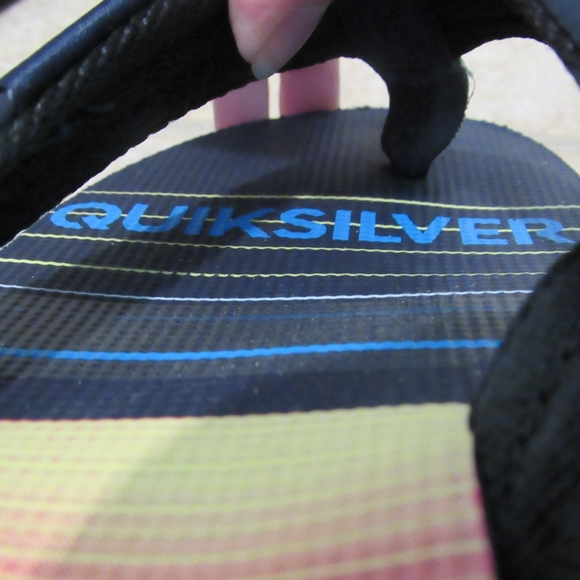 FIRM PRICE!Quicksilver Youth, Cutback, Unisex, GUC With Box, Colorful Flip Flops - Picture 6 of 11